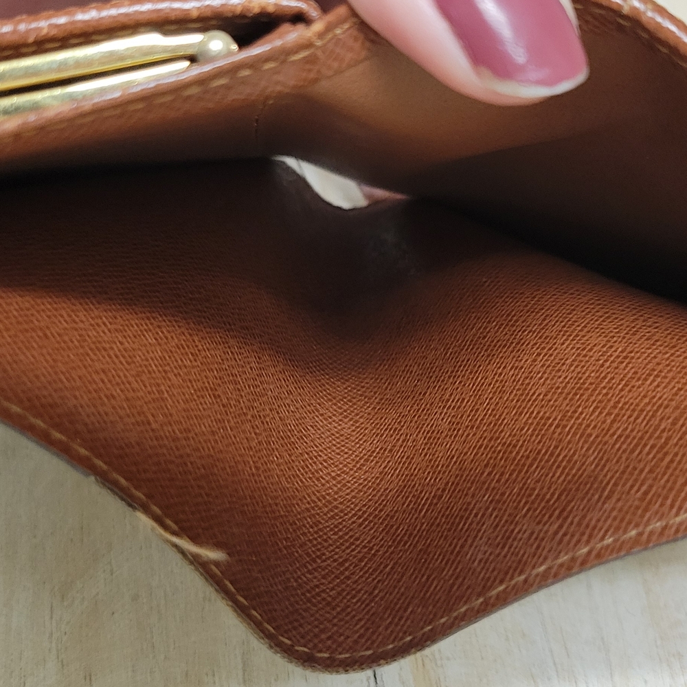 Louis Vuitton Monogram Wallet - Picture 7 of 9